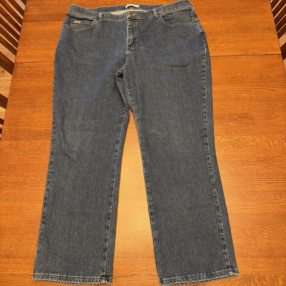 Lee Women’s Relaxed Fit Straight Leg Blue Denim Jeans, Plus Size 22W